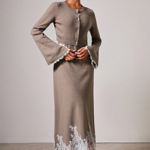 Elegant Women's Sleeveless Lace Trim Dress with Cardigan Set - Picture 6 of 14